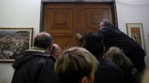 Εισβολή συνδικαλιστών της ΠΟΕ-ΟΤΑ στο υπουργείο Οικονομικών (φωτό)