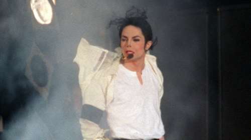 Θα γίνει εκταφή του Μάικλ Τζάκσον 10 χρόνια μετά το θάνατό του;