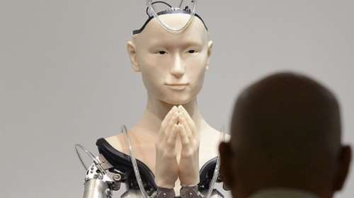 Ρομπότ κάνει... κήρυγμα συμπόνιας σε ναό Βουδιστών