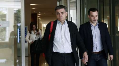 Νέο θρίλερ με την έκθεση της Κομισιόν λόγω κόκκινων δανείων