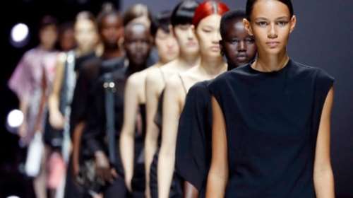 Φρέσκος αέρας στον οίκο Lanvin με τον νέο σχεδιαστή Μπρινό Σιαλελί