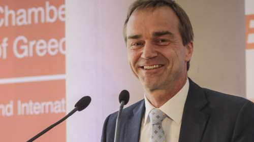 Strauch: Η Ελλάδα πρέπει να μείνει σε συνετό δημοσιονομικό μονοπάτι