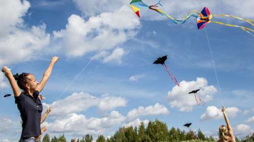 Συμβουλές από την ΔΕΔΔΗΕ: Τι πρέπει να προσέχουμε στο πέταγμα του αετού