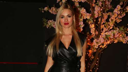 Η ανάρτηση της Κάβουρα στο Instagram: Πριν προβάλουμε μια ψεύτικη εικόνα...