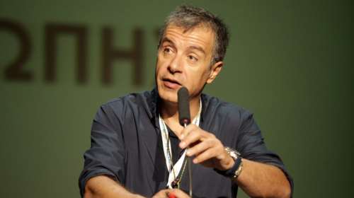 Θεοδωράκης κατά ΝΔ: Μας προτείνουν να ψηφίσουμε Βέμπερ;