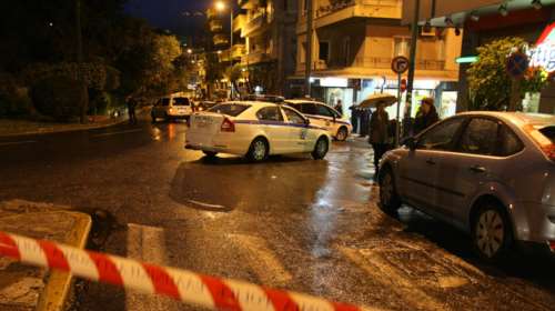 Βίντεο σοκ με μαχαίρωμα κοπέλας από χούλιγκαν στο Ίλιον