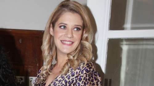 Πότε γεννάει η Τζένη Θεωνά και τι ετοιμάζει;