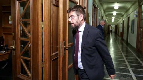 Καλογήρου κατά Αραβαντινού: «Θα λογοδοτήσει στις δικαστικές αρχές»