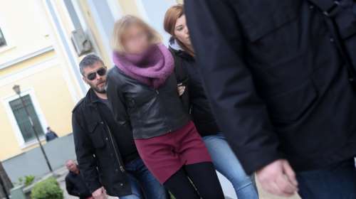 Εγκλημα Χαλάνδρι: Στη φυλακή οδηγείται  η γερμανίδα σύντροφος του 64χρονου