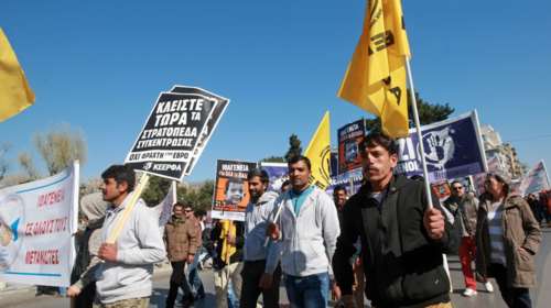 Μαζικό το συλλαλητήριο κατά του ρατσισμού και φασισμού στην Αθήνα