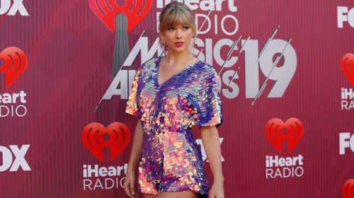 Τέιλορ Σουίφτ: Disco girl, γοργόνα με παγιέτες και... μεγάλες αποκαλύψεις