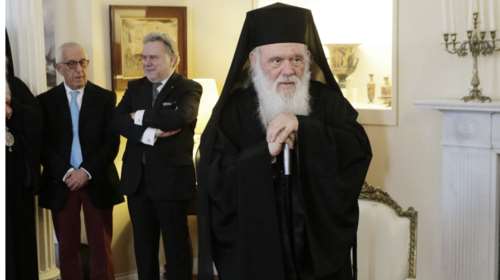 Ιερώνυμος: Συμπόρευση Εκκλησίας-Πολιτείας για το καλό του λαού