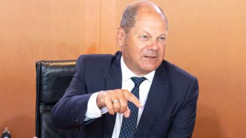 Σολτς: Οι εμπορικές διαμάχες πλήττουν την παγκόσμια οικονομία