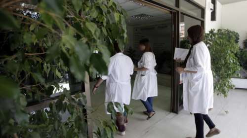 Αναδρομικά για γιατρούς του ΕΣΥ - &quot;Μπαράζ&quot; δικαστικών αποφάσεων
