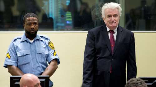 Ισόβια στον Ράντοβαν Κάρατζιτς για τη σφαγή της Σρεμπρένιτσα