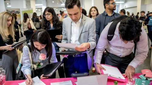 ΟΑΕΔ: 949.385 εγγεγραμμένοι άνεργοι με κριτήριο την αναζήτηση εργασίας