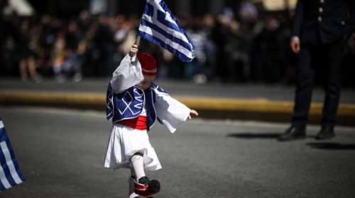 Παρέλαση 25ης Μαρτίου: Τα χαριτωμένα τσολιαδάκια που έκλεψαν την παράσταση