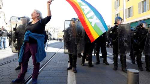 Σάλος από τη σύσταση Μακρόν σε 73χρονη για «περισσότερη σοφία»