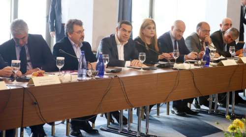 Τσίπρας σε επιχειρηματίες: Ευκαιρίες στη Βόρεια Μακεδονία