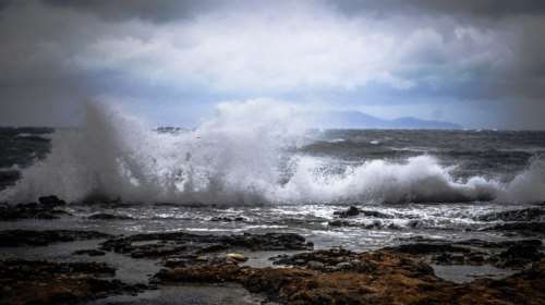 Σε ισχύ η απαγόρευση απόπλου από Πειραιά, Ραφήνα και Λαύριο