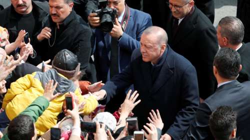 &quot;Πύρρειος νίκη&quot; Ερντογάν στις τουρκικές αυτοδιοικητικές κάλπες