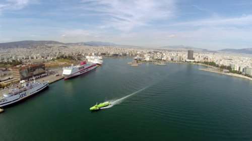 Bλάβη στο υδροπτέρυγο FD 18 - Επιστρέφει με 86 επιβάτες στον Πειραιά