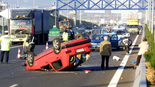 Μείωση 45% των θανάτων από τροχαία σε σχέση με το 2010
