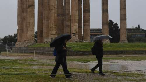 Σε εξέλιξη το κύμα κακοκαιρίας - Που  θα βρέξει την Τρίτη