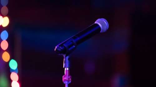 Διάσημη ελληνίδα τραγουδίστρια αποκαλύπτει: Έγινα μαμά υπό άκρα μυστικότητα