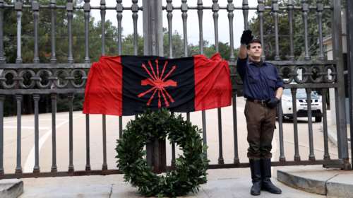 Die Zeit: Η ευρωπαϊκή Ακροδεξιά δικτυώνεται για να καταλάβει την ΕΕ