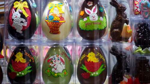 Το εορταστικό ωράριο των καταστημάτων για το Πάσχα