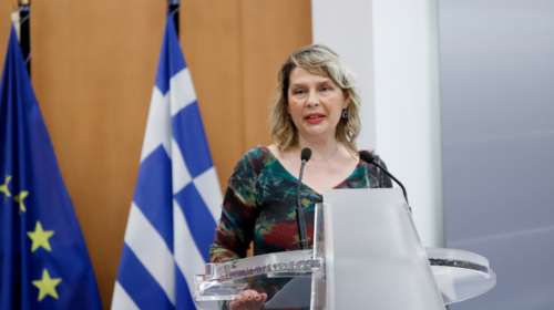Η Μάχη της Μονμάρτρης: Η Παπακώστα απαντά για την &quot;Αντουανέτα&quot;