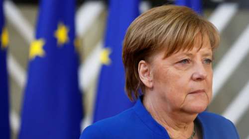 Μέρκελ: Η Παναγία των Παρισίων καίγεται μαζί με τις καρδιές μας