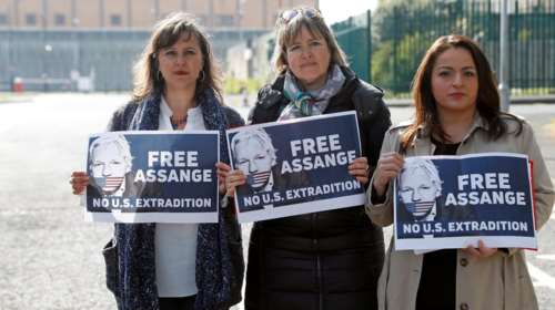 Whistleblowers: Στον Ασάνζ το βραβείο της Ευρωπαϊκής Αριστεράς
