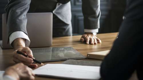 Τρεις στις δέκα υποθέσεις οφειλών έχουν ρυθμιστεί μέσω εξωδικαστικού