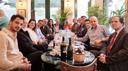 Νέα κόντρα Μαξίμου - ΝΔ για τη συνάντηση με καλλιτέχνες