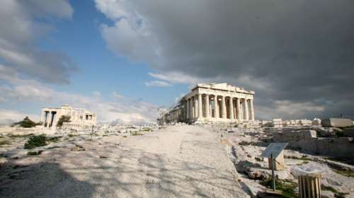 Εκκενώθηκε η Ακρόπολη. Κεραυνός τραυμάτισε τέσσερα άτομα