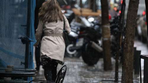 Καιρός: Μπόρες, χαλάζι αλλά και χιόνια στα ορεινά