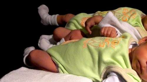 Ιταλία: Γέννησε δίδυμα με δύο μήνες διαφορά