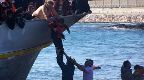 Μυτιλήνη: Αντιδράσεις για τη μεταφορά από τη Σάμο 56 αιτούντων άσυλο