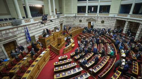 Άρση ασυλίας για Λοβέρδο και Σαλμά από τη Βουλή, μύδροι Γεννηματά-Βενιζέλου