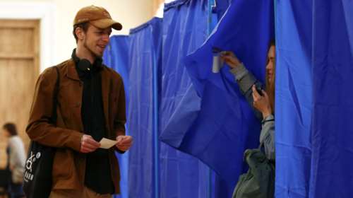 Εκλογές-άλμα στο άγνωστο στην Ουκρανία