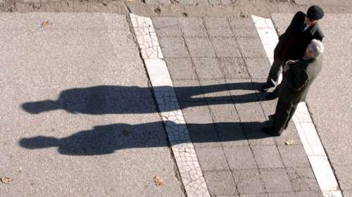 Νωρίτερα οι συντάξεις σε όλα τα ταμεία, όλες οι ημερομηνίες