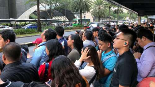 Φιλιππίνες:8 νεκροί, φόβοι για δεκάδες παγιδευμένους, μετά τον σεισμό