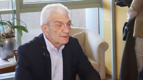 Θεσσαλονίκη: Συγκέντρωση απλήρωτων συμβασιούχων  στο δημοτικό συμβούλιο