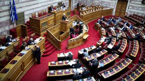 Με 147 «ναι» ψηφίστηκε το νομοσχέδιο του υπουργείου Παιδείας