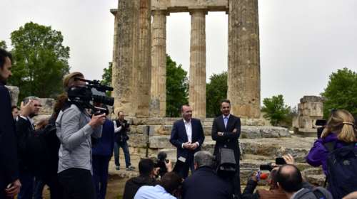 Στον αρχαιολογικό χώρο στη Νεμέα Κ. Μητσοτάκης και Μ. Βέμπερ
