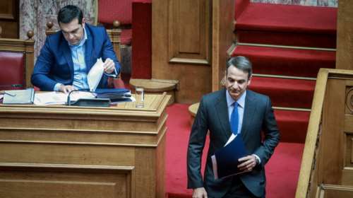 Με όλα τα όπλα στη φαρέτρα τα κόμματα για την πρόταση μομφής