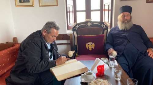 Στην Παναγία Χοζοβιώτισσα της Αμοργού ο Καμμένος