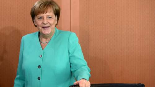 DW: Μέρκελ, μακρύς αποχαιρετισμός στην εξουσία;